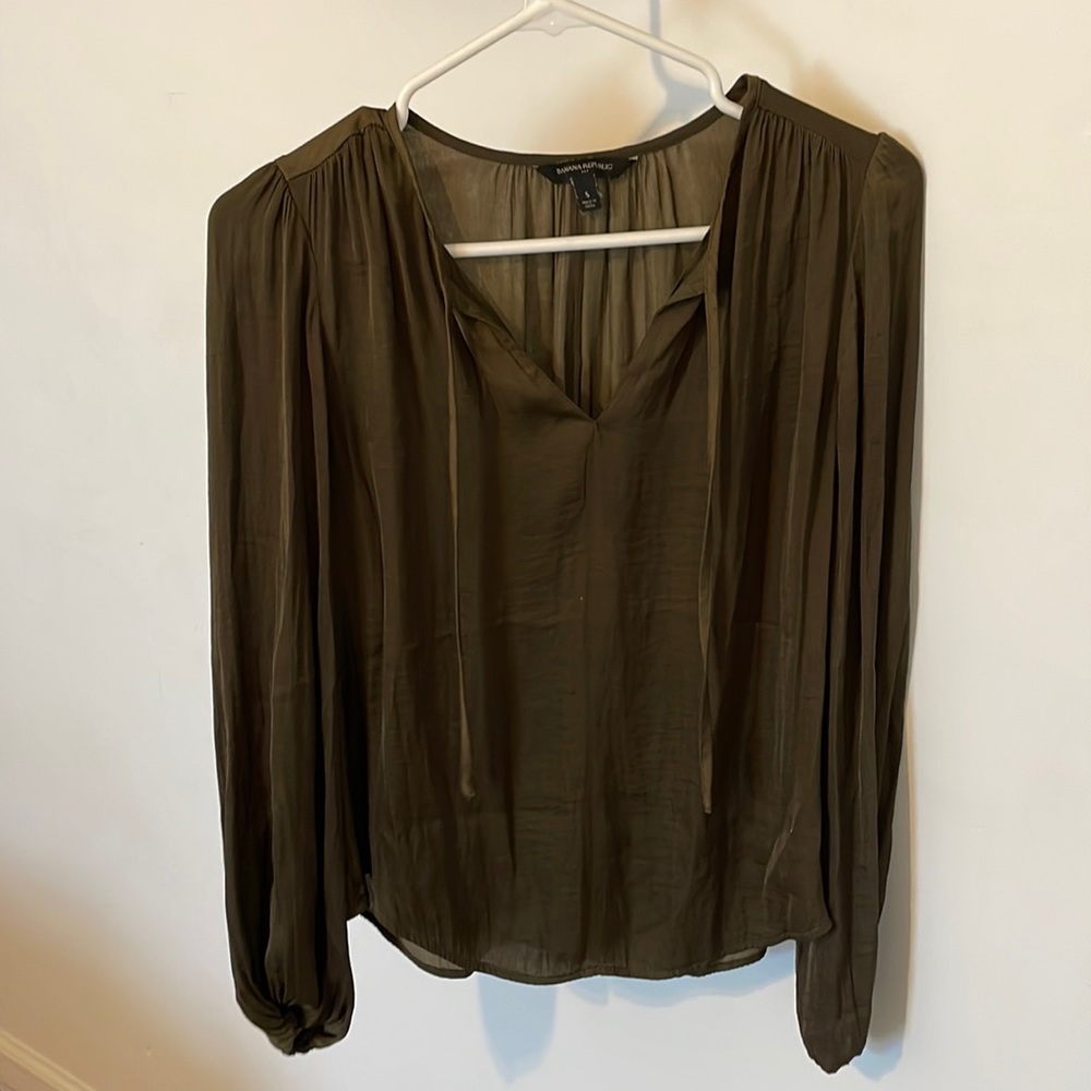 Banana Republic women’s blouse